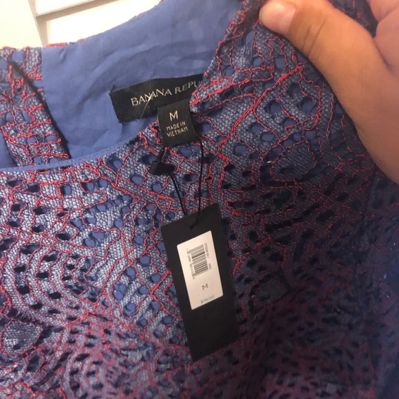 NWT BANANA REPLUBLIC BLUE EYELET LACE OVERLAY BLOUSE - Picture 5 of 6